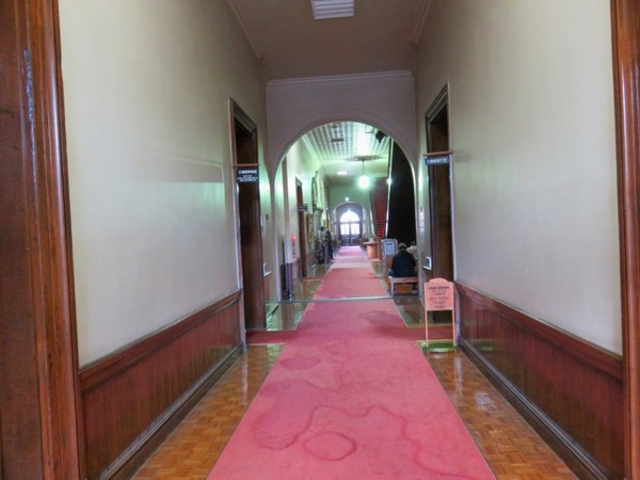 �k�C�������{���Ɂ@�ٓ�_�k�C�������{����(�Ԃ�񂪒���)