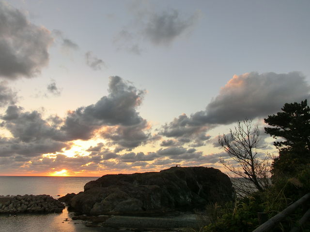 E̓rɍH[
̌Ɂ@gCL__CrOXe[VAQUAH[