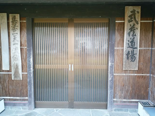 ��V�ꗬ�̔����̒n�H
��ʂ̕ւ͗]��ǂ�����܂���̂ŁA
�Ԃ������߂ł��B_��������