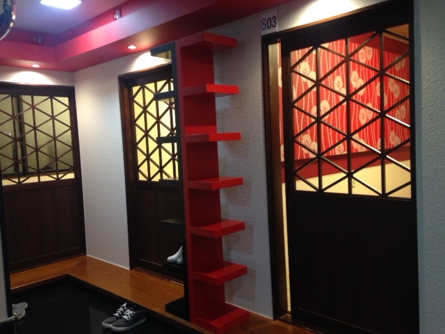 ̗lqBꂢɂȂĂ܂BC[Xy[Xj[AĂ܂B_7M[U̓X