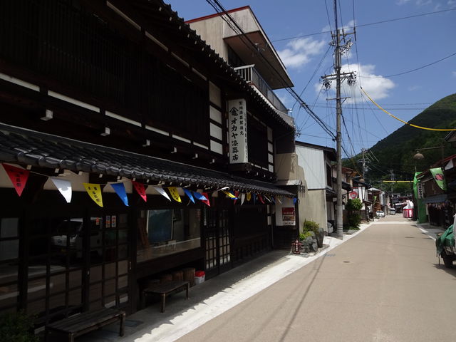 ���߉߂��B�ʂ�͊ՎU�Ƃ��Ă܂��B_����̊X��