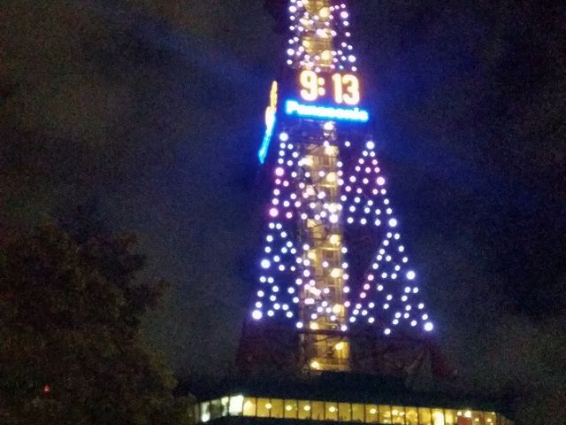 ���C�g�A�b�v���ꂽ�e���r���B_�����ۂ�e���r��