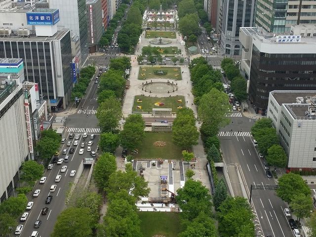 �W�]�䂩��̒��]_�����ۂ�e���r��