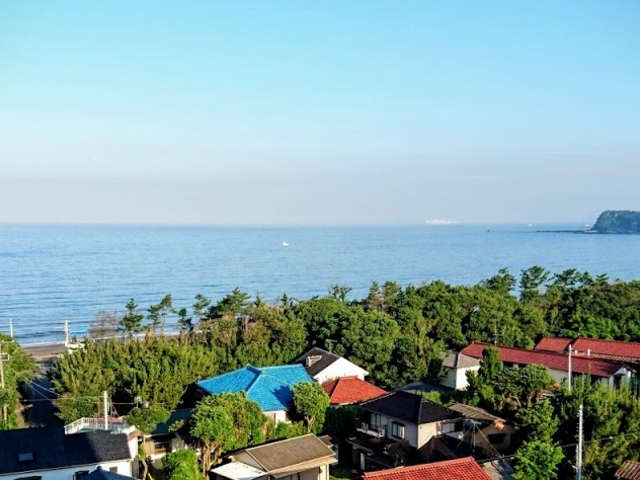 ���C�݁@�~�̐��ꂽ���ɂ͕x�m�R��������_���C��