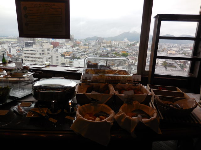 LOTTYSATSUKI DININGBAR̓eʐ^2