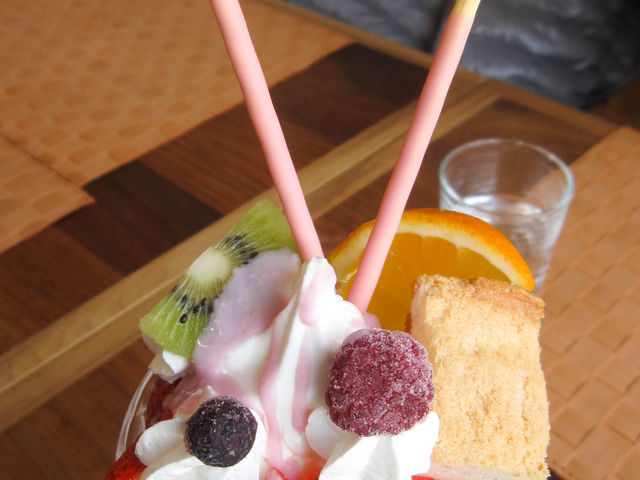 Ƃ炤Ă͂ނ̃h[tB̓eʐ^2