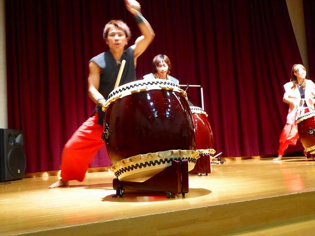 �i�}�n�Q�ӂꂠ�����ۃ��C�u_�j������𗬉�ٌܕ�