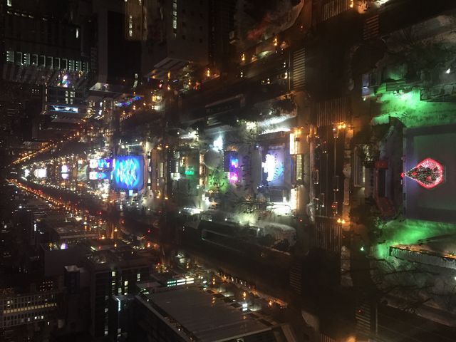 �����ۂ�e���r��