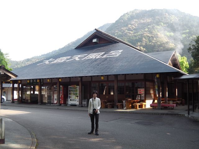 ��I�V���C�̌���
�����ɂ̂�т�r�[�������߂�X�y�[�X�͊�����_�킽�点���� ��I�V���C