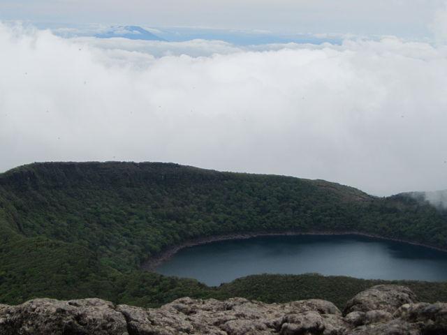 ��Q�r_�؍��x