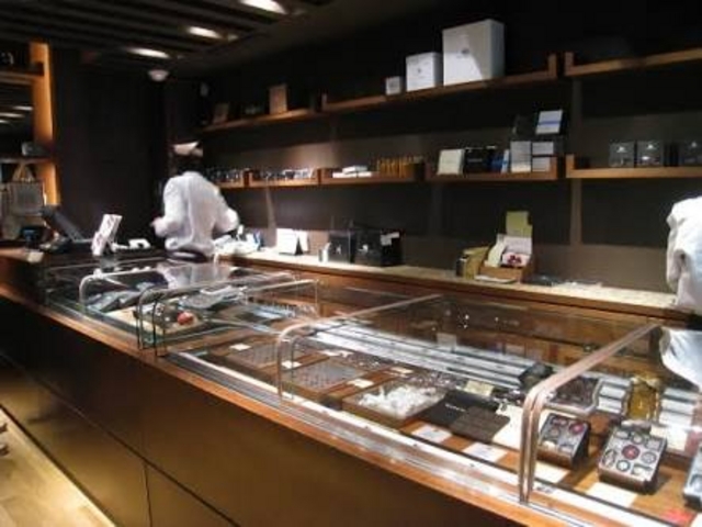 uh`R_PIERRE@MARCOLINI@GINZA