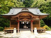 �O�����l����̎O��_�Ђ̓��e�ʐ^4