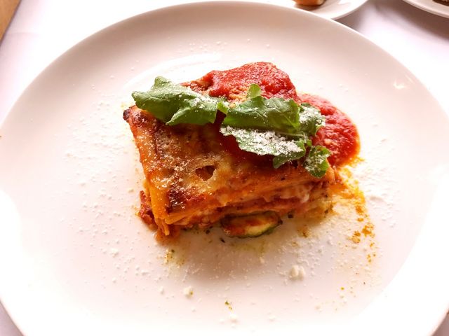 ���U�j�A_24/7 �g�D�G���e�B�t�H�[�Z�u�� restaurant