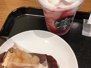 ̃X^[obNXER[q[ TSUTAYA a̎RX̓eʐ^1