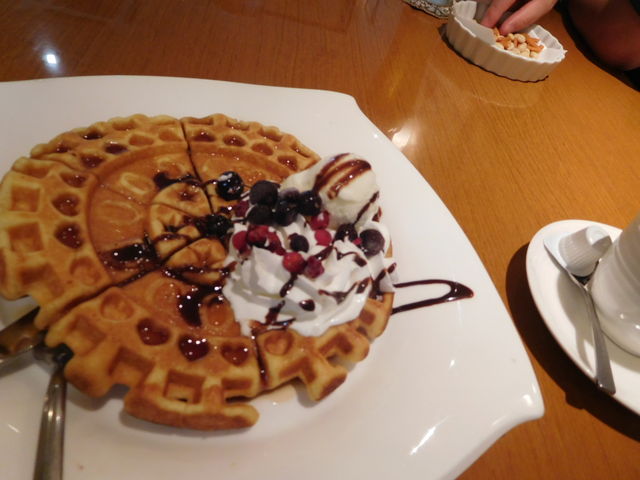 ҂イ̃JtFXe[V̓eʐ^1