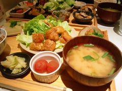 mumokuteki cafe&foodsւ̓eʐ^1