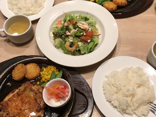 ~bVF̃KXg vwOX̓eʐ^1