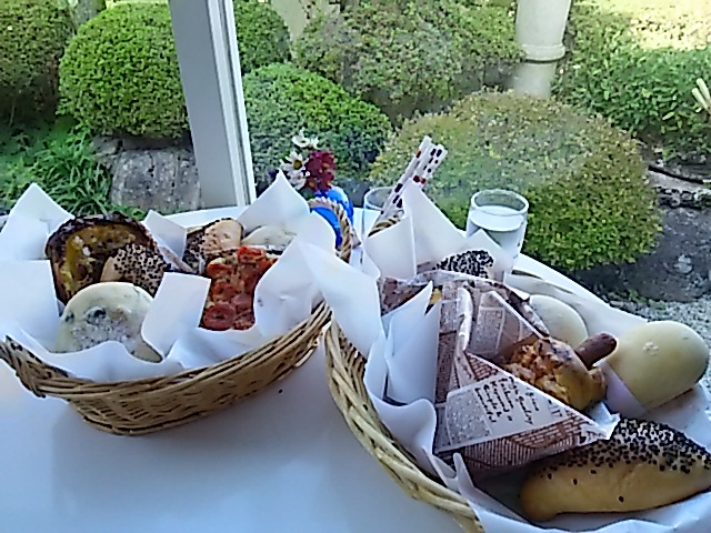 LYS̃JtFEhE{E̓eʐ^1