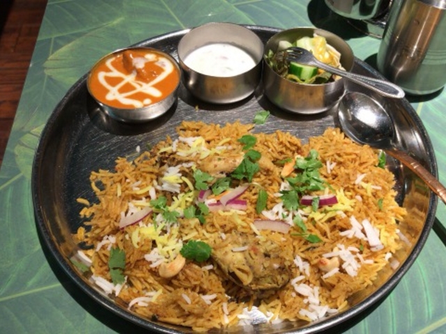 ���É��L�b�e�n���Ń����`_KITTE���É��i�L�b�e���É��j