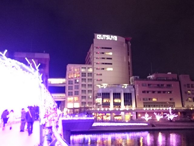 䓛̃XgXɂ܂_{ΉiX  q䓛X