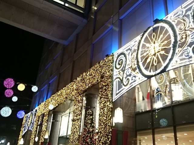 ̎̓C~l[VLCł_ k 䓛X