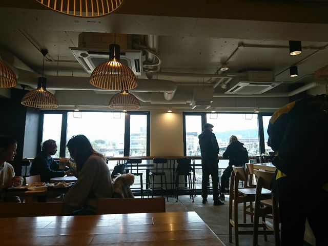 ꏊOlόqł_X^[obNXER[q[ sO勴X