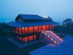 ��������̌��̊قւ̓��e�ʐ^1