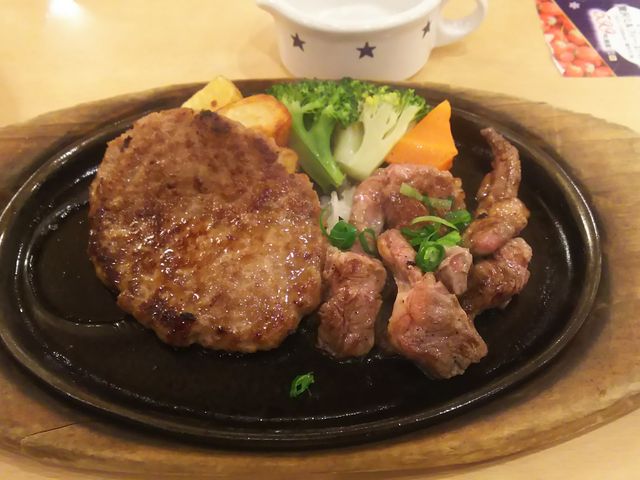 ZC̃Xe[L̂ǂ ČX̓eʐ^1