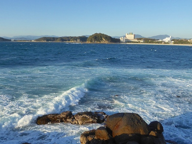 �a�̎R���E��I���l�E��̓� �����͊C���r��Ă��̔򖗂�������E�E_���l����@��̓�