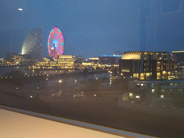 �݂ȂƂ݂炢_���l���ؒ����V���g���z�e���@DINING��BAR�@BAYSIDE