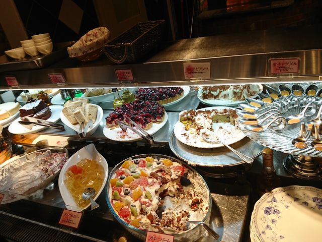 Ƃ邳̃LiB E Cannery Row R_ӓX̓eʐ^1