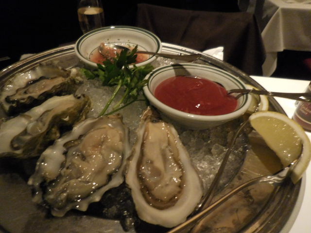 LOTTYWolfgang's Steakhouse Roppongi̓eʐ^1