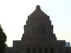 �肷����̓������g���ۂ̓��� ����c�����O�w�ւ̓��e�ʐ^1