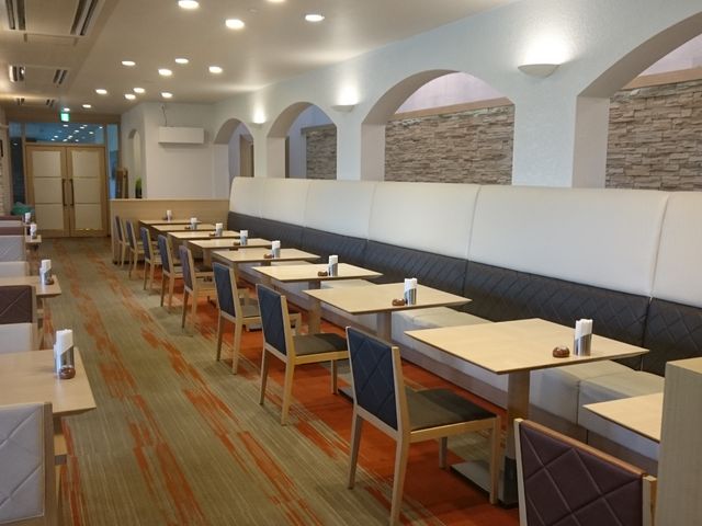 ���ۂł͂Ȃ����X�g�����̃e�[�u���B_���c�}�������C�N�z�e��