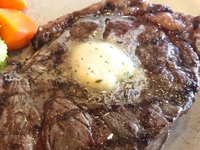 Xe[L_CzXg cXiRoyal Hostj