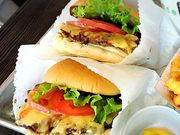 {̃VFCNVbN ۃtH[X iSHAKE SHACKj̓eʐ^1