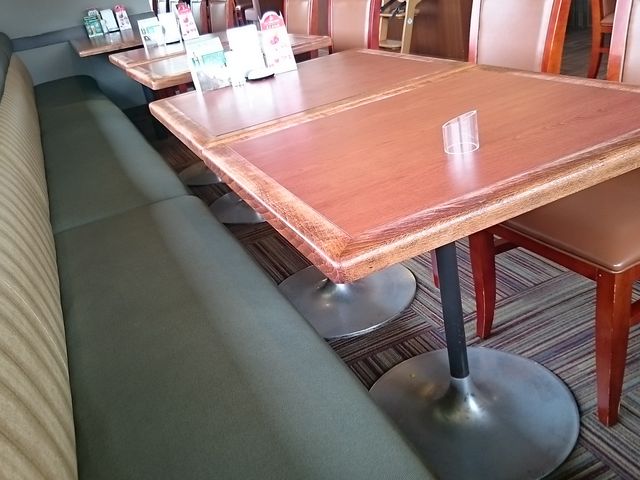 ԏꑤ̐_CzXg XiRoyal Hostj