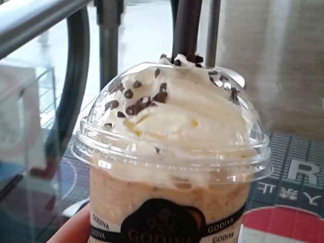 SfBo̓AEgbgXiLxł_OAEgbgp[NDykL