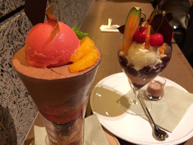 ݂̃peBX[JtFEf[EԍX̓eʐ^1