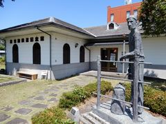 �V����񂳂�̑q�g�S���L�O�قւ̓��e�ʐ^1