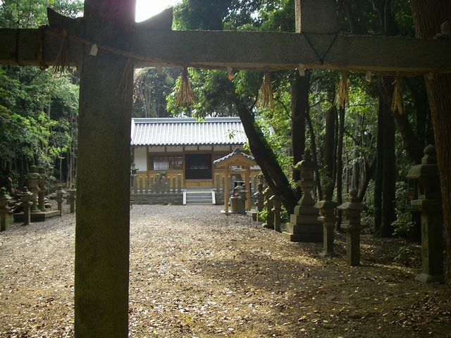 �؁X�Ɉ͂܂ꂽ���ЁB_�Ɏדߊ�_��