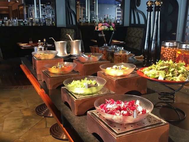 �O�؃r���b�t�F_�X�J�C���E���W���_�C�j���O�@�A�[�e�B�X�g �J�t�F