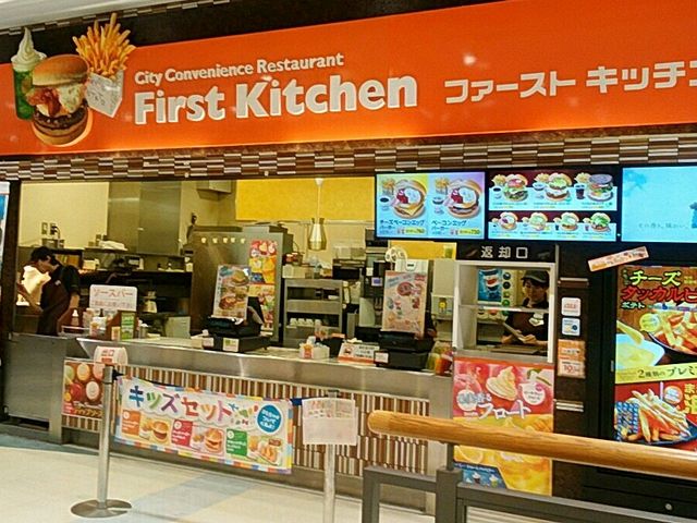 傤̃t@[XgLb`E_ANAEH[NX̓eʐ^1