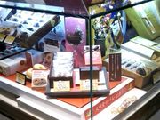 Happy̋EBEOzE̓eʐ^1