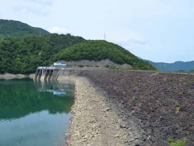 ���v�Ȃ̂ł��傤���H���̐��ʂ�_�㓪����