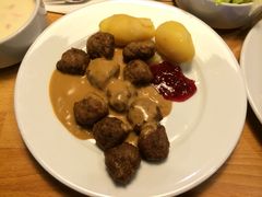 cinnamonIKEA`kւ̓eʐ^1