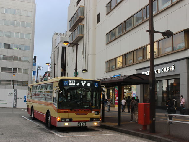 X̑O̓oXłB_GNZVI[JtF{؉wX