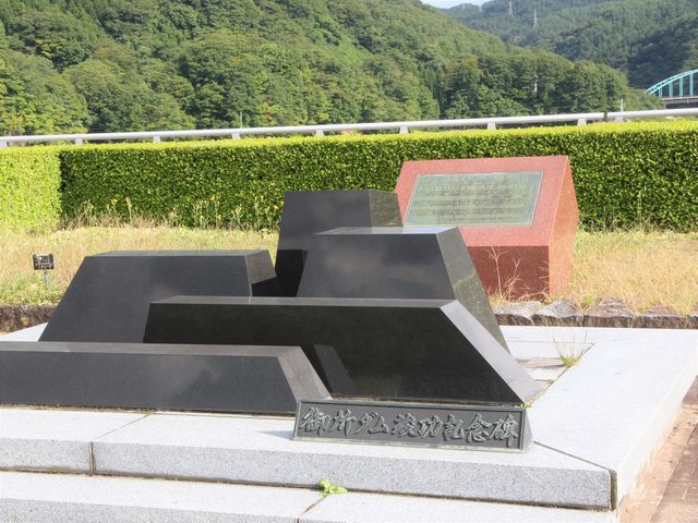 �L�O��_�䏊�_��