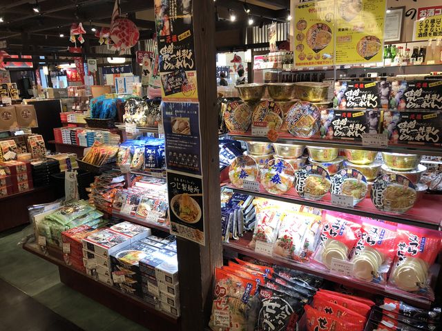 ���y�Y_��������{����