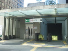 gV[̓sc󑐐 wւ̓eʐ^1